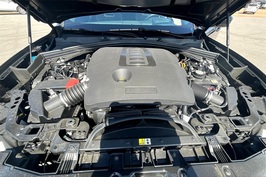 2026 Jaguar F-PACE P400 R-Dynamic S photo 8