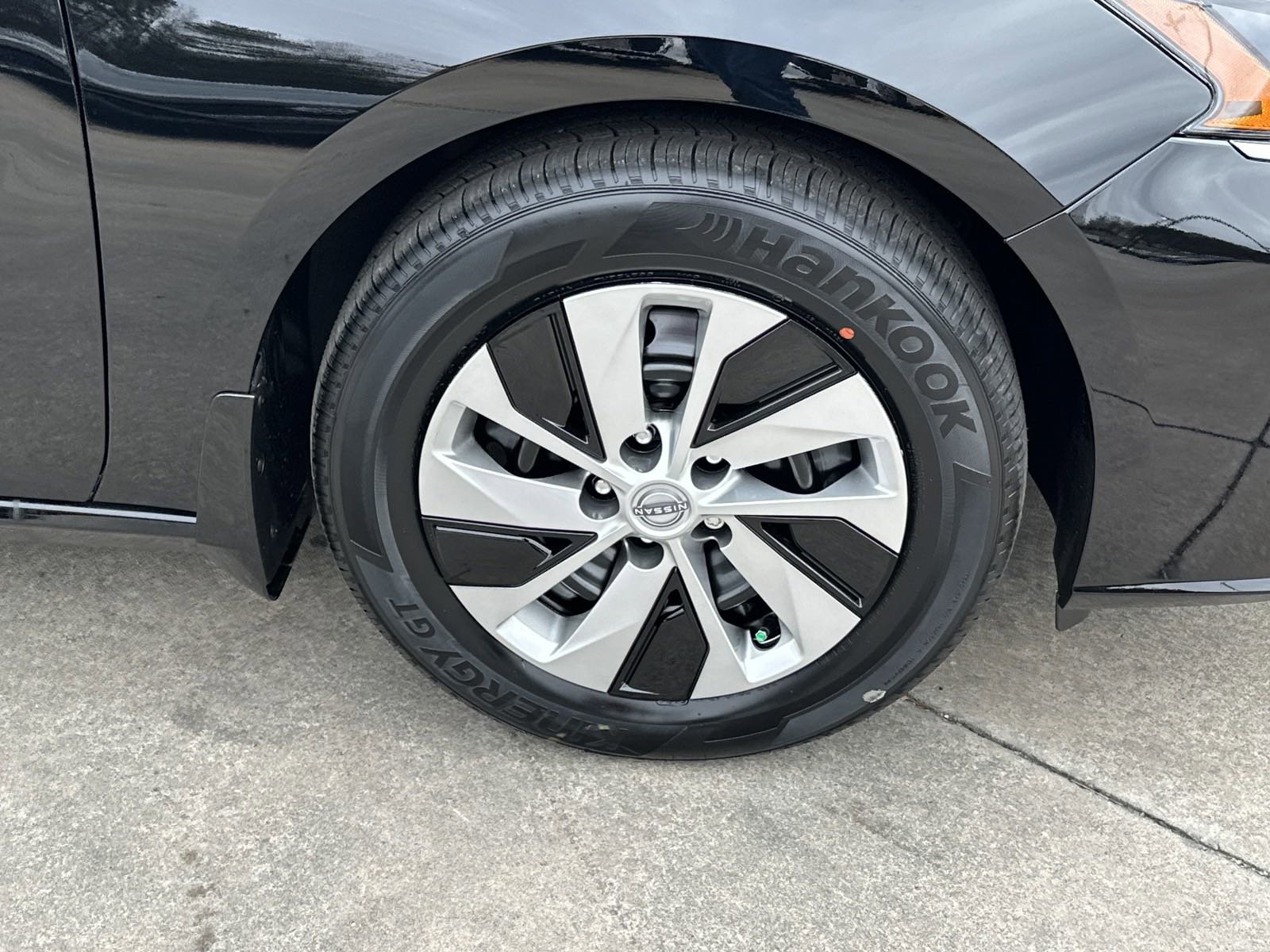 2025 Nissan Altima S photo 12