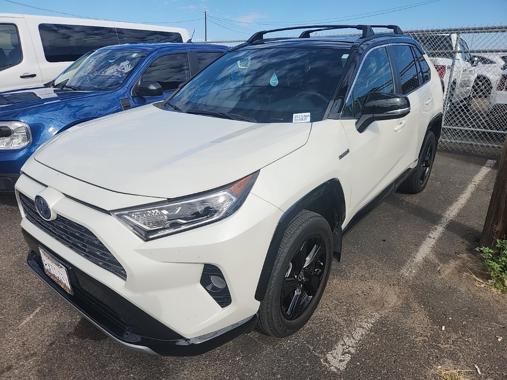 2021 Toyota RAV4 Hybrid XSE photo 3