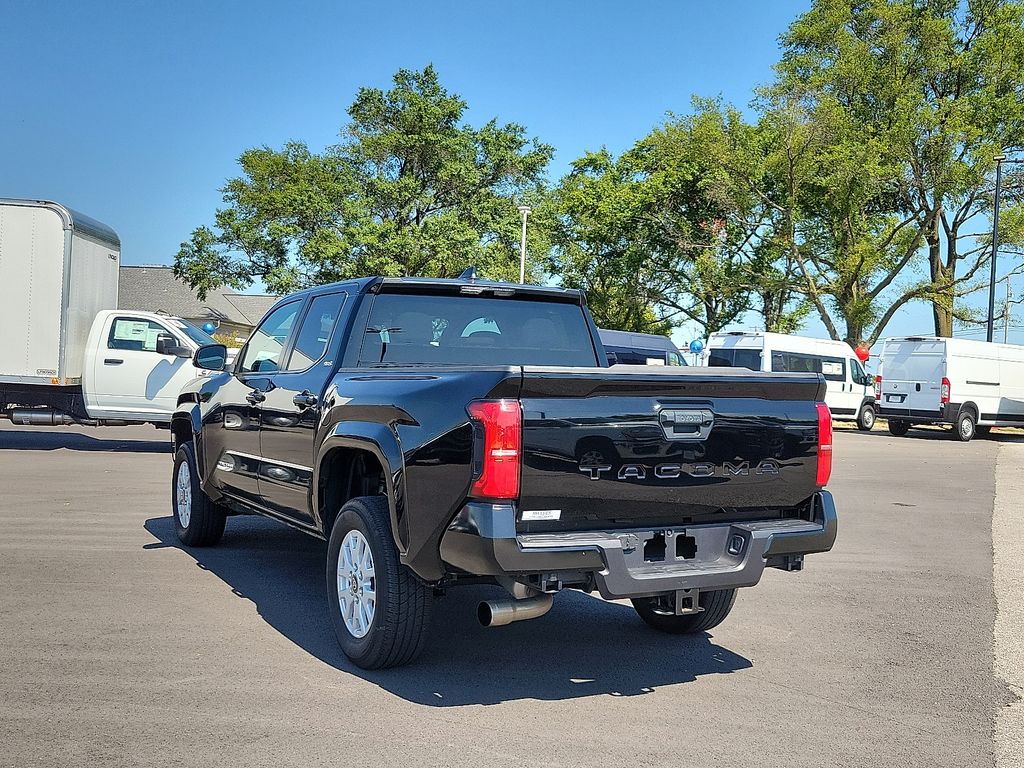 2024 Toyota Tacoma SR5 photo 4