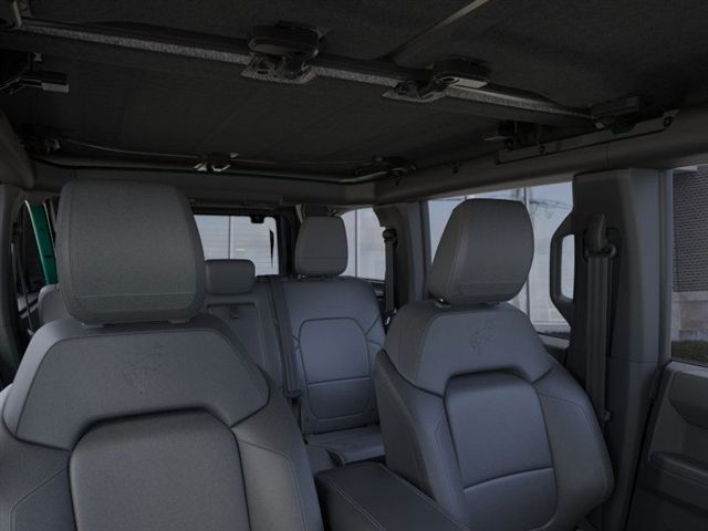 2025 Ford Bronco Badlands photo 2