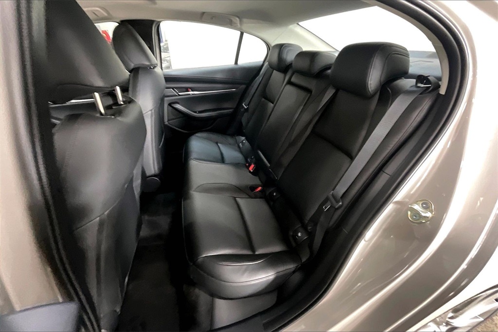 2026 MAZDA MAZDA3 - Image 9