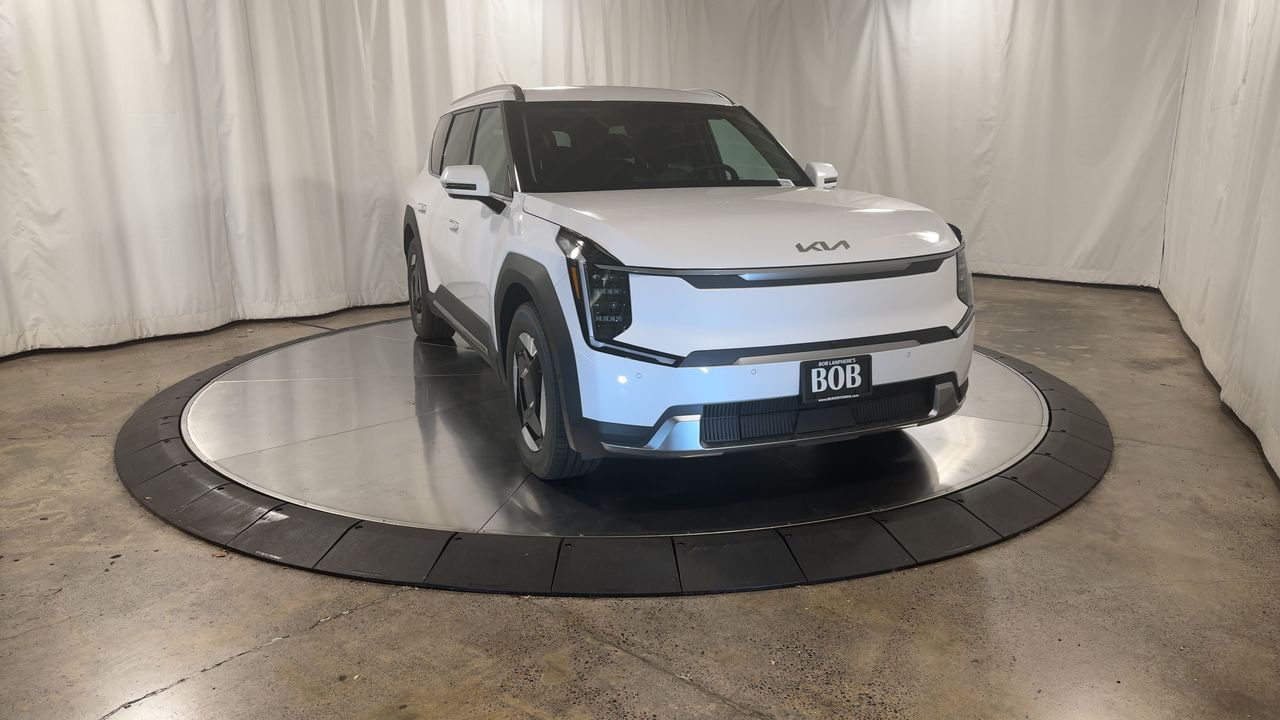 2026 Kia EV9 Wind photo 4