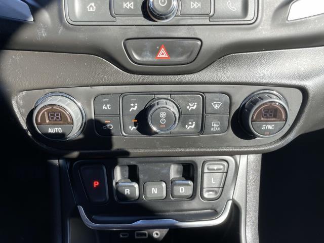 2021 Gmc Terrain SLE photo 23