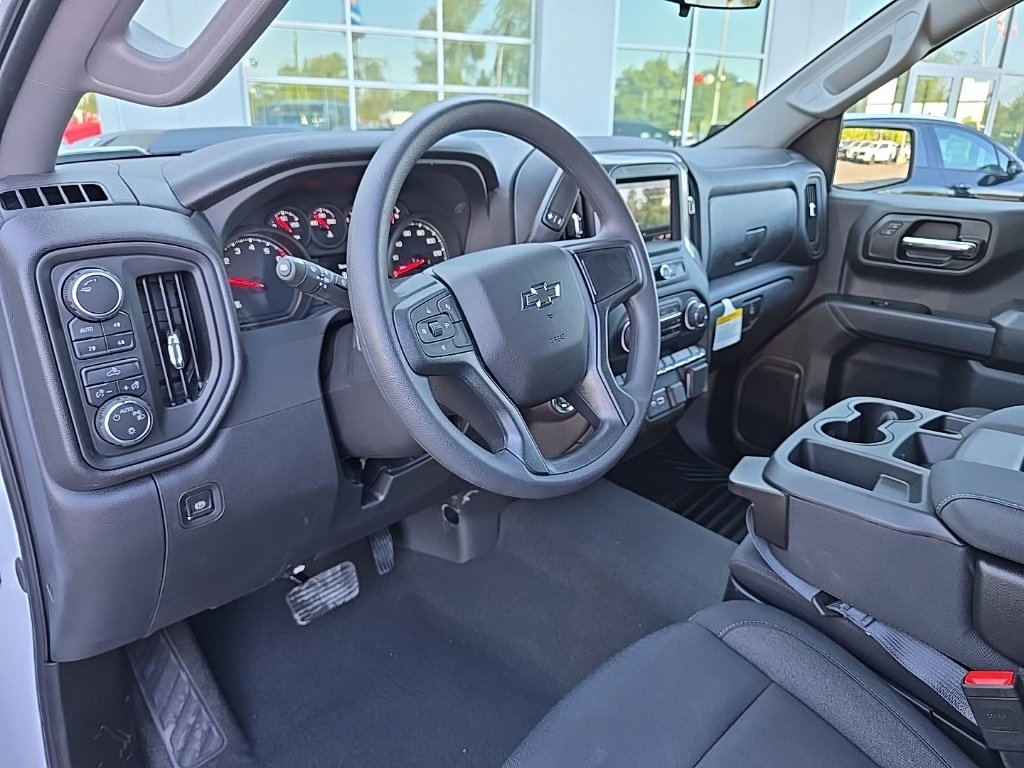 2025 Chevrolet Silverado 1500 Custom Trail Boss photo 9
