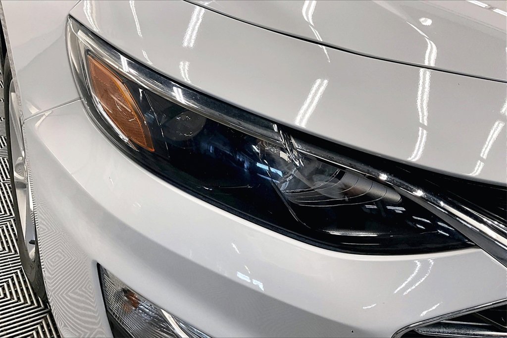 2020 Chevrolet Malibu LS photo 22