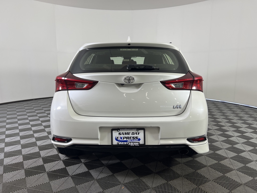 2018 Toyota Corolla iM Base photo 7