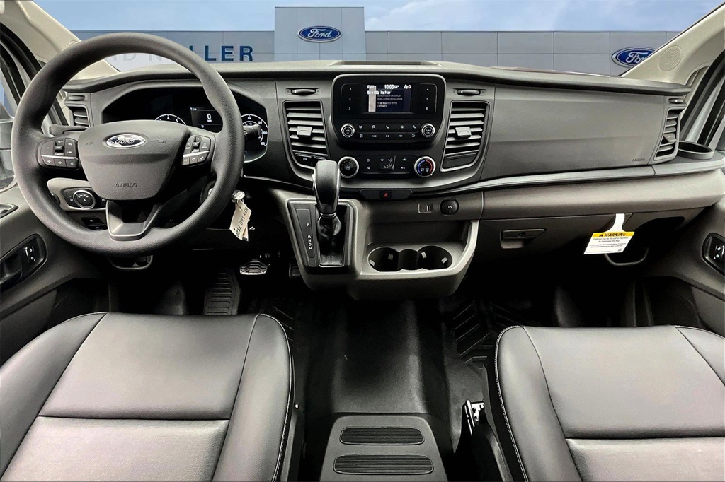 2025 Ford Transit Cargo Van photo 5
