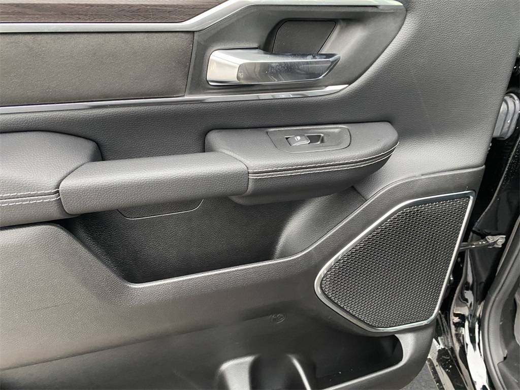 2026 Ram 1500 Laramie photo 17