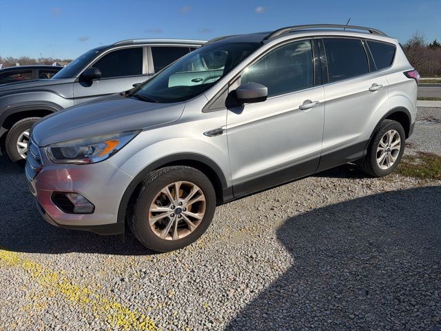 2018 Ford Escape SEL photo 2
