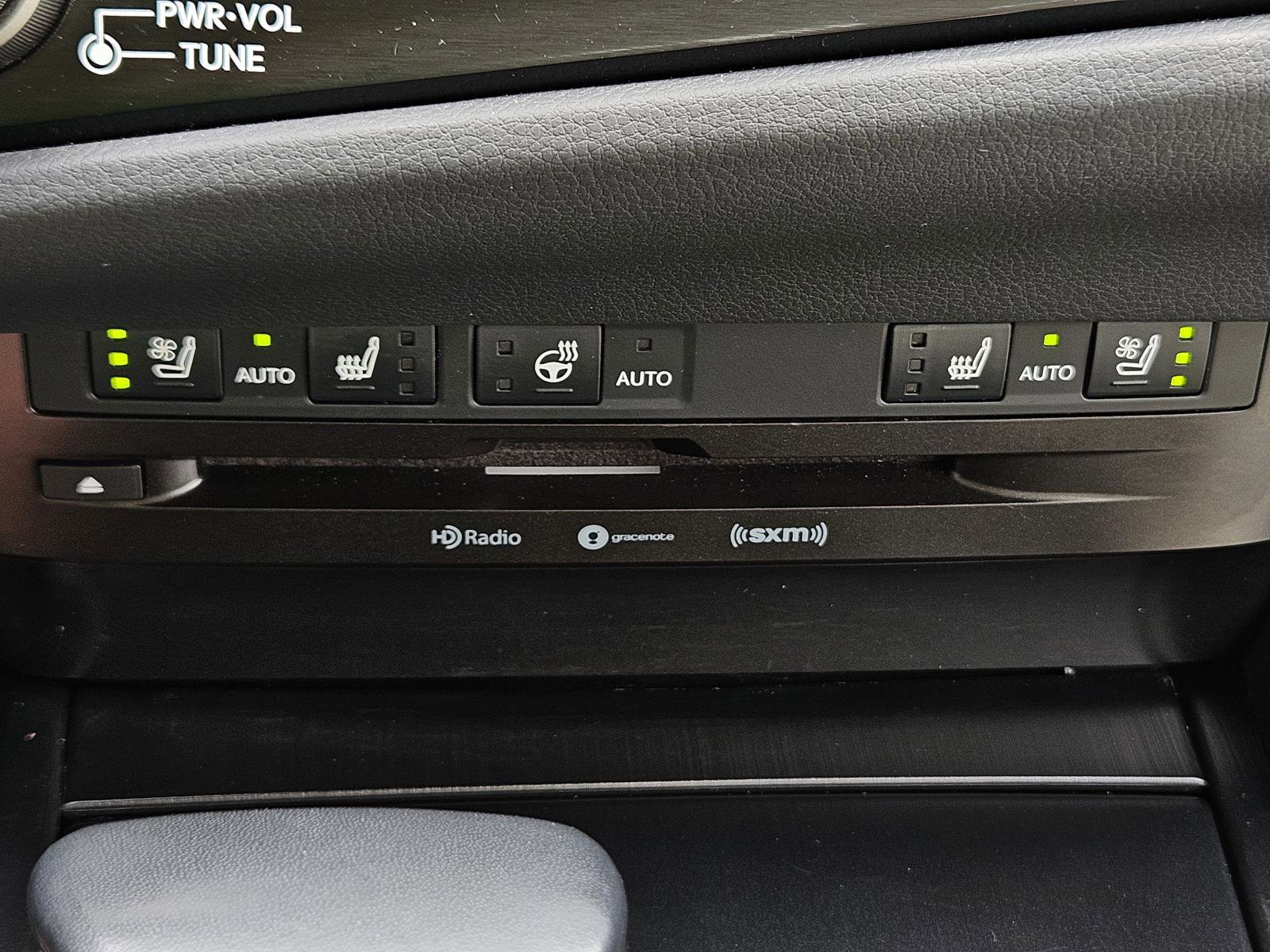 2022 Lexus ES 300h photo 22