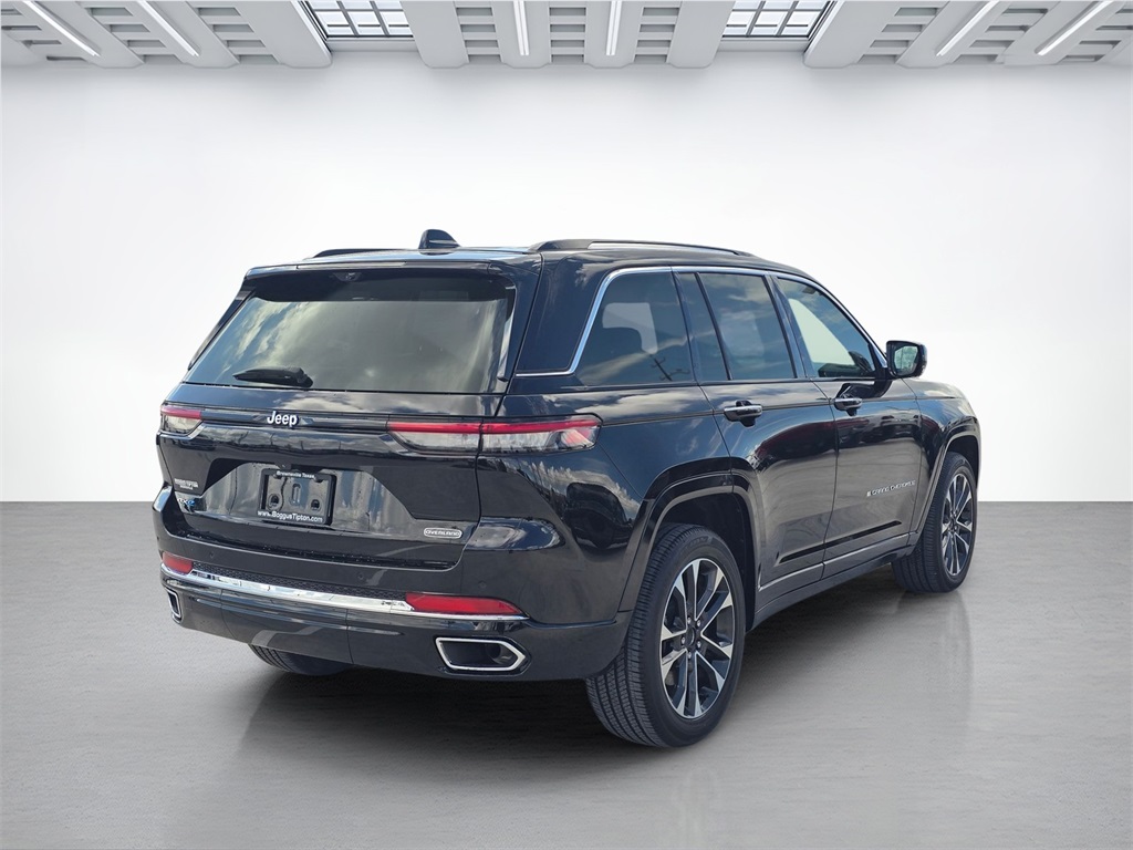 2023 Jeep Grand Cherokee Overland 4xe photo 2