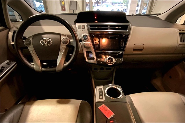 2017 Toyota Prius V Two photo 12
