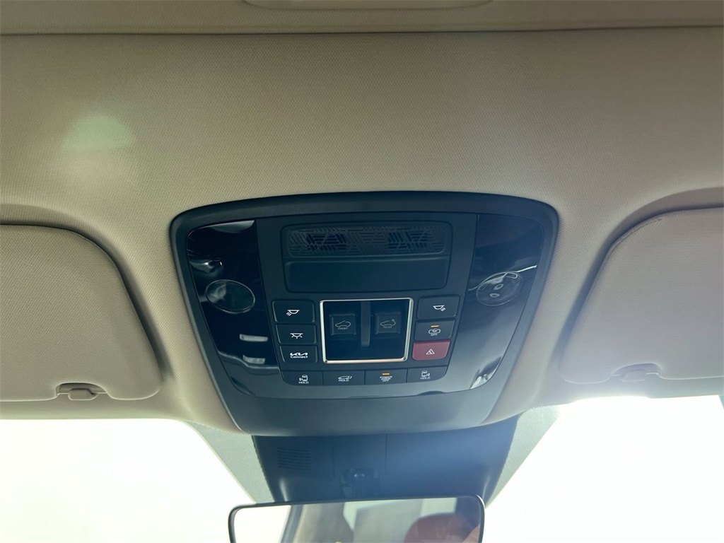 2026 Kia Carnival SX photo 18