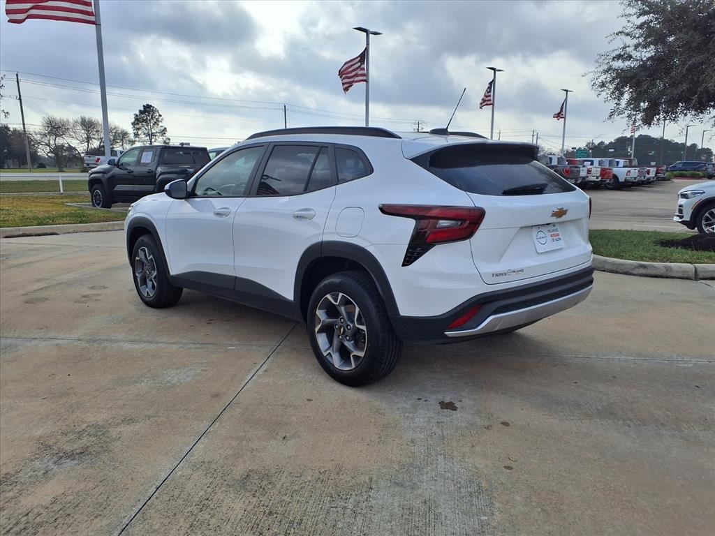 Used 2025 Chevrolet Trax LT with VIN KL77LHEP9SC256081 for sale in Bay City, TX