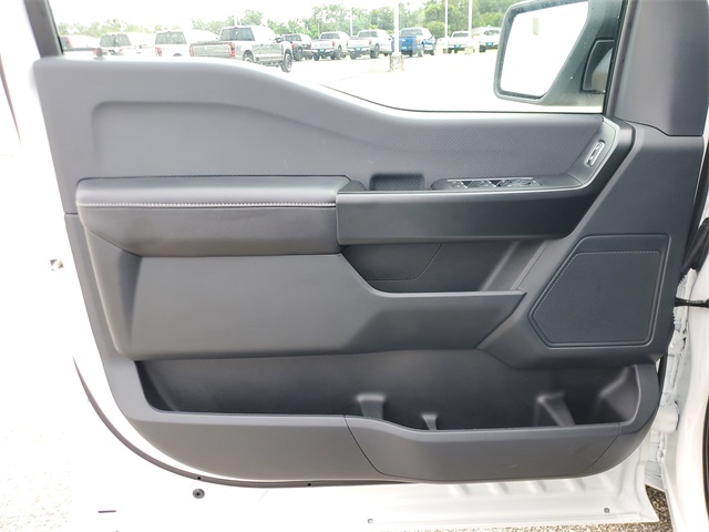 2025 Ford F-150 STX photo 17