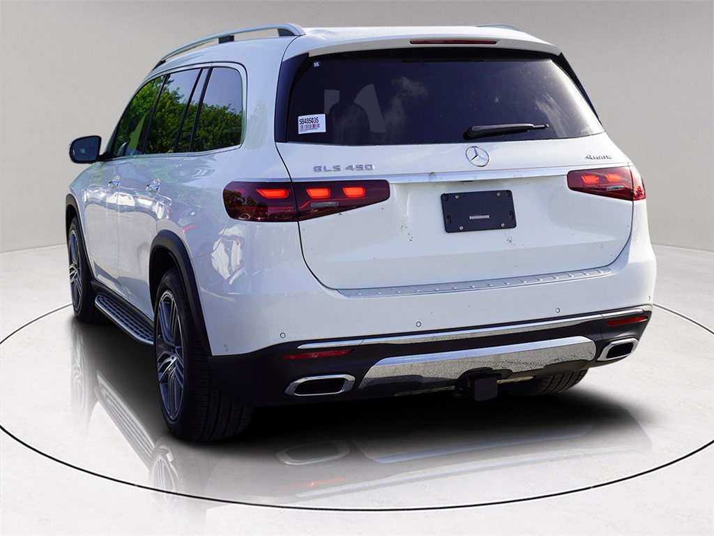 2025 Mercedes Benz GLS 450 4MATIC photo 3