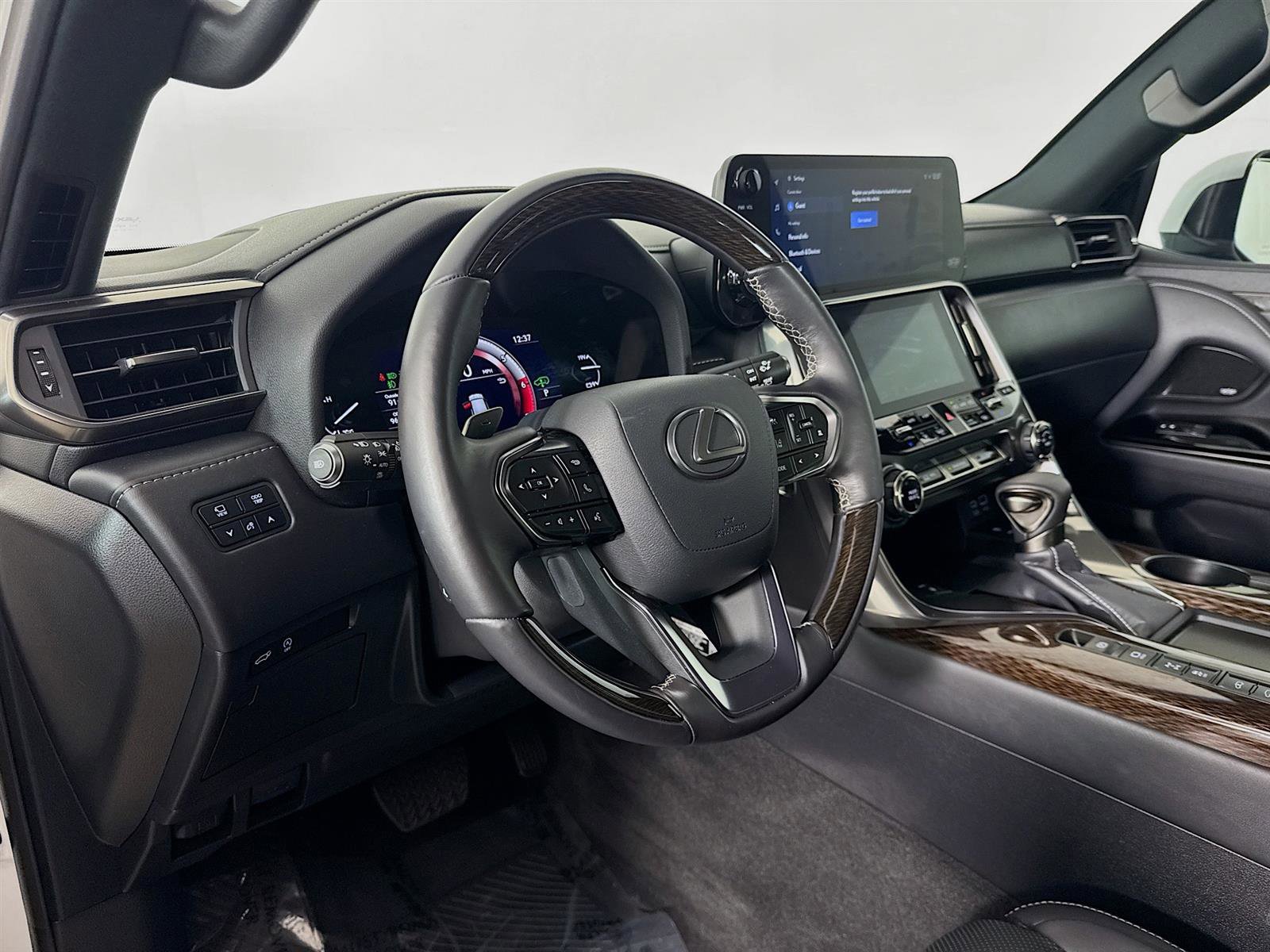2023 Lexus LX 600 Ultra Luxury photo 8