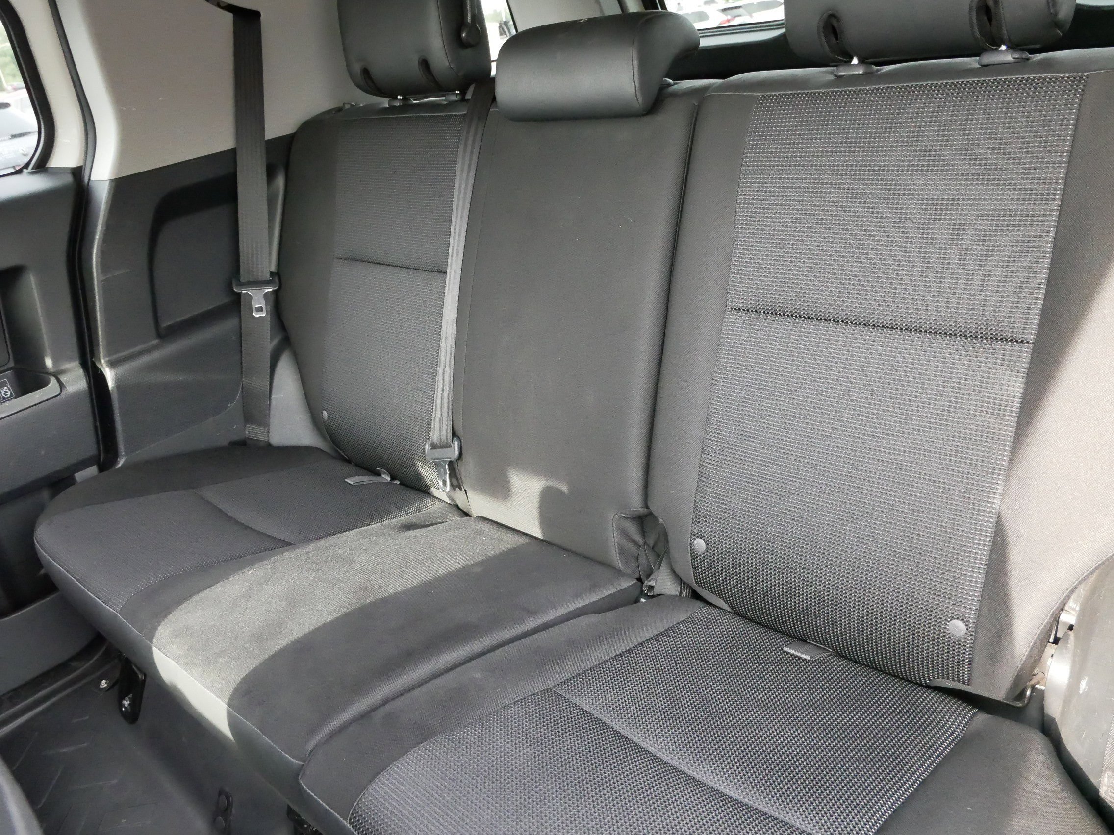 2014 Toyota FJ Cruiser Trail Teams Special Edition photo 13