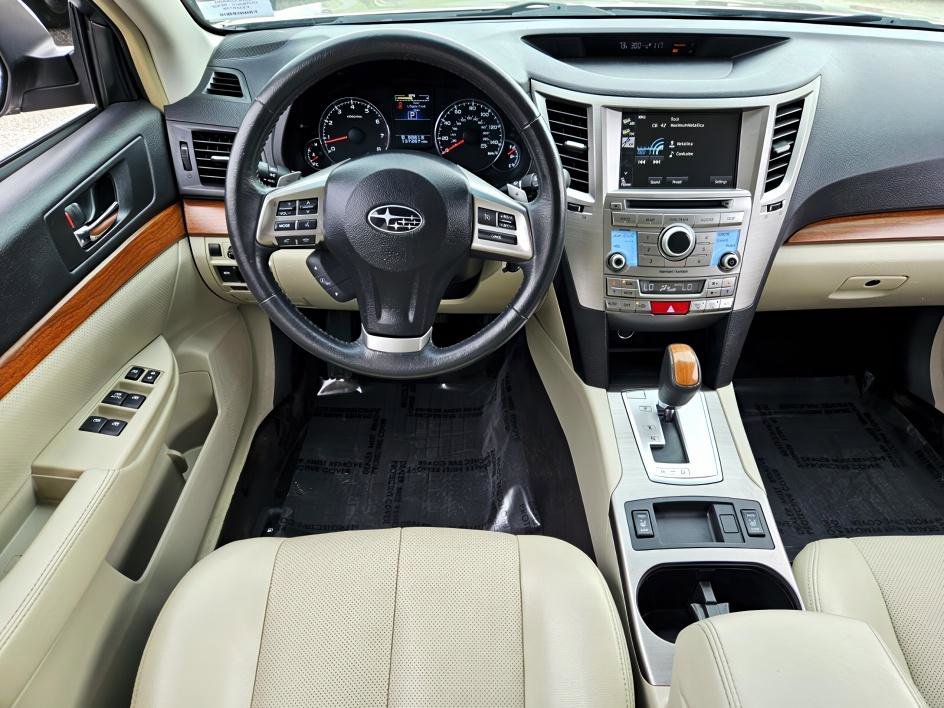 2014 Subaru Outback 2.5i Limited photo 8