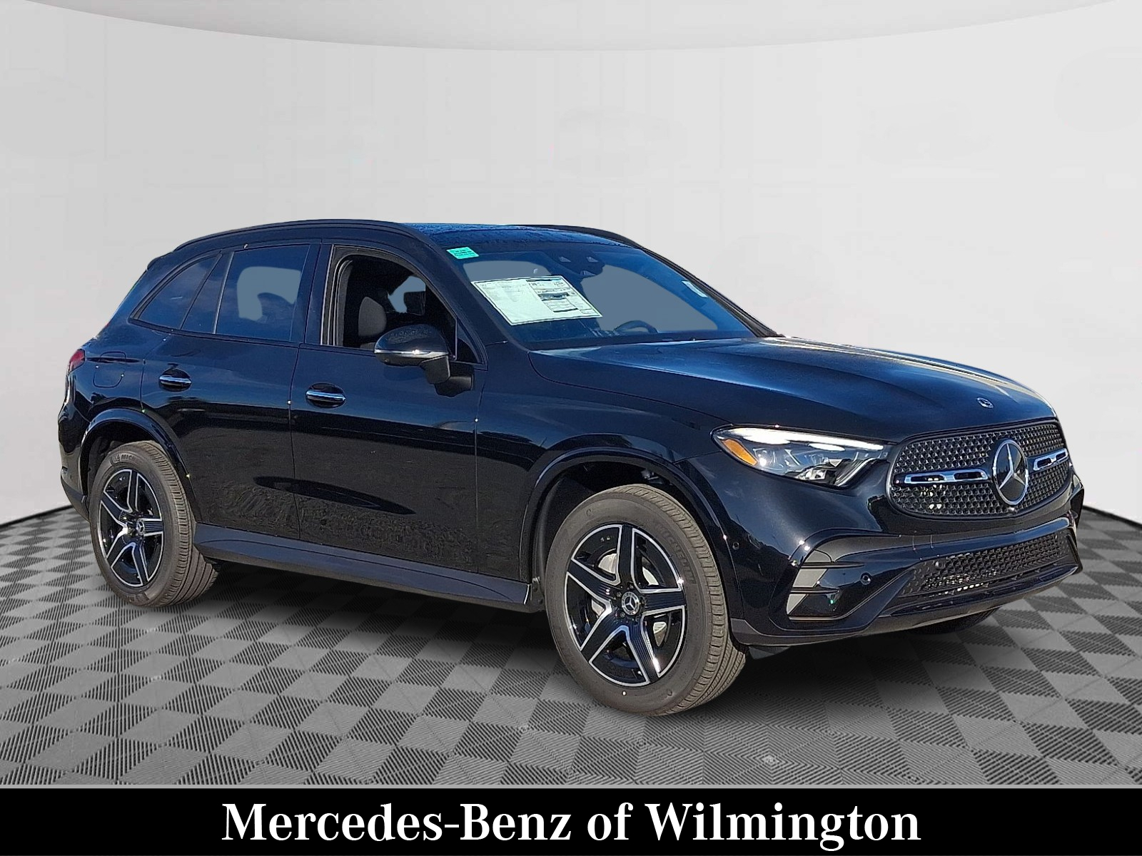 2026 Mercedes-Benz GLC Base's photo