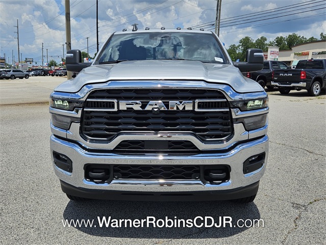 2025 Ram 2500 Tradesman photo 2