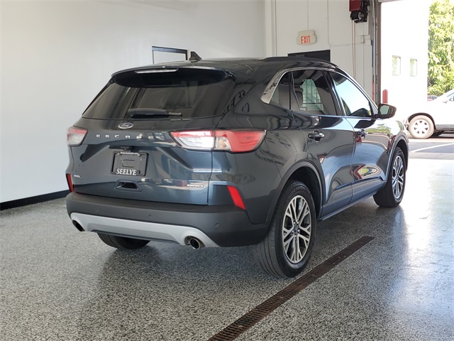 2022 Ford Escape SEL photo 2