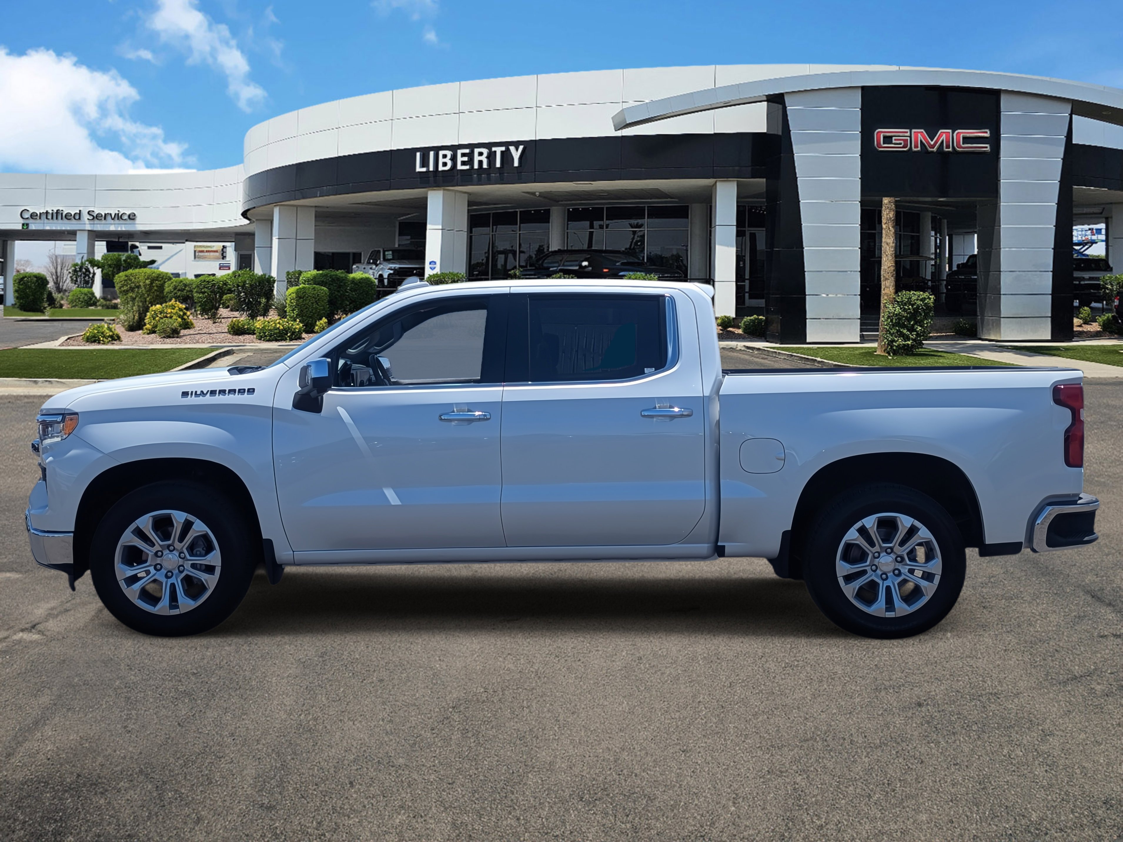 2024 Chevrolet Silverado 1500 LTZ photo 10