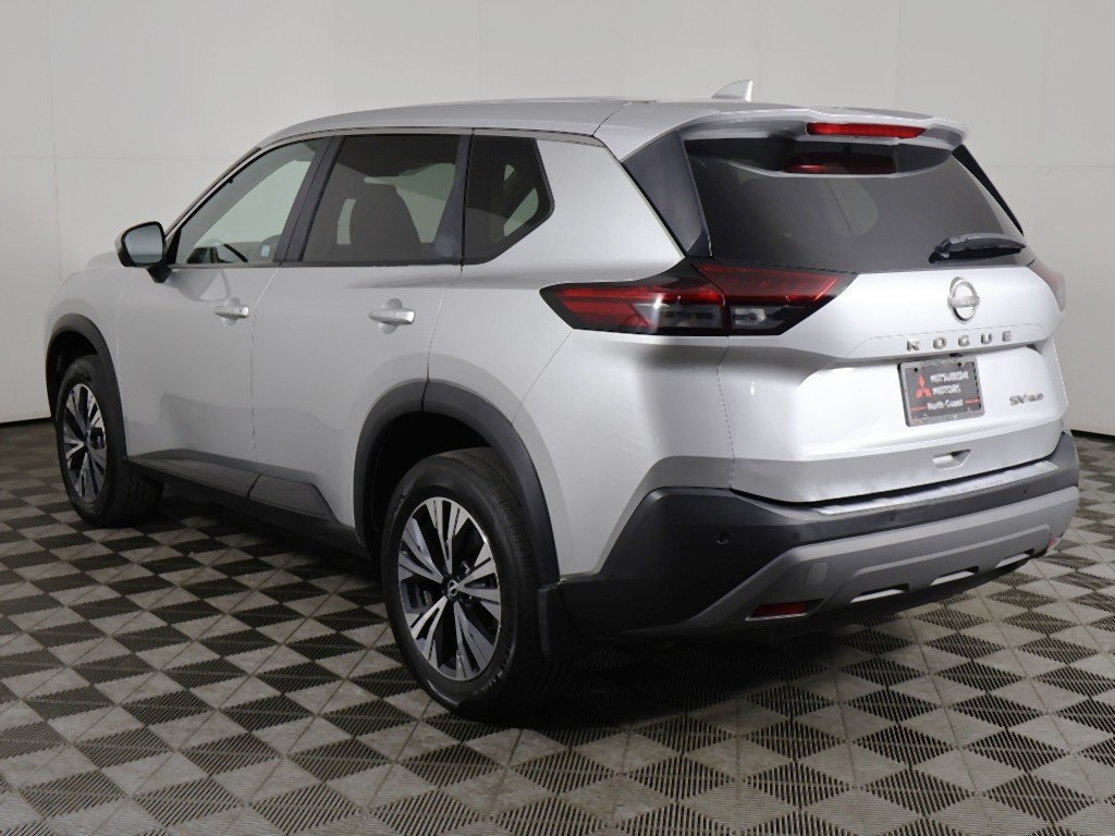 2022 Nissan Rogue SV photo 4