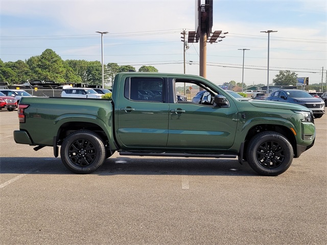 2026 Nissan Frontier Crew Cab SV photo 2