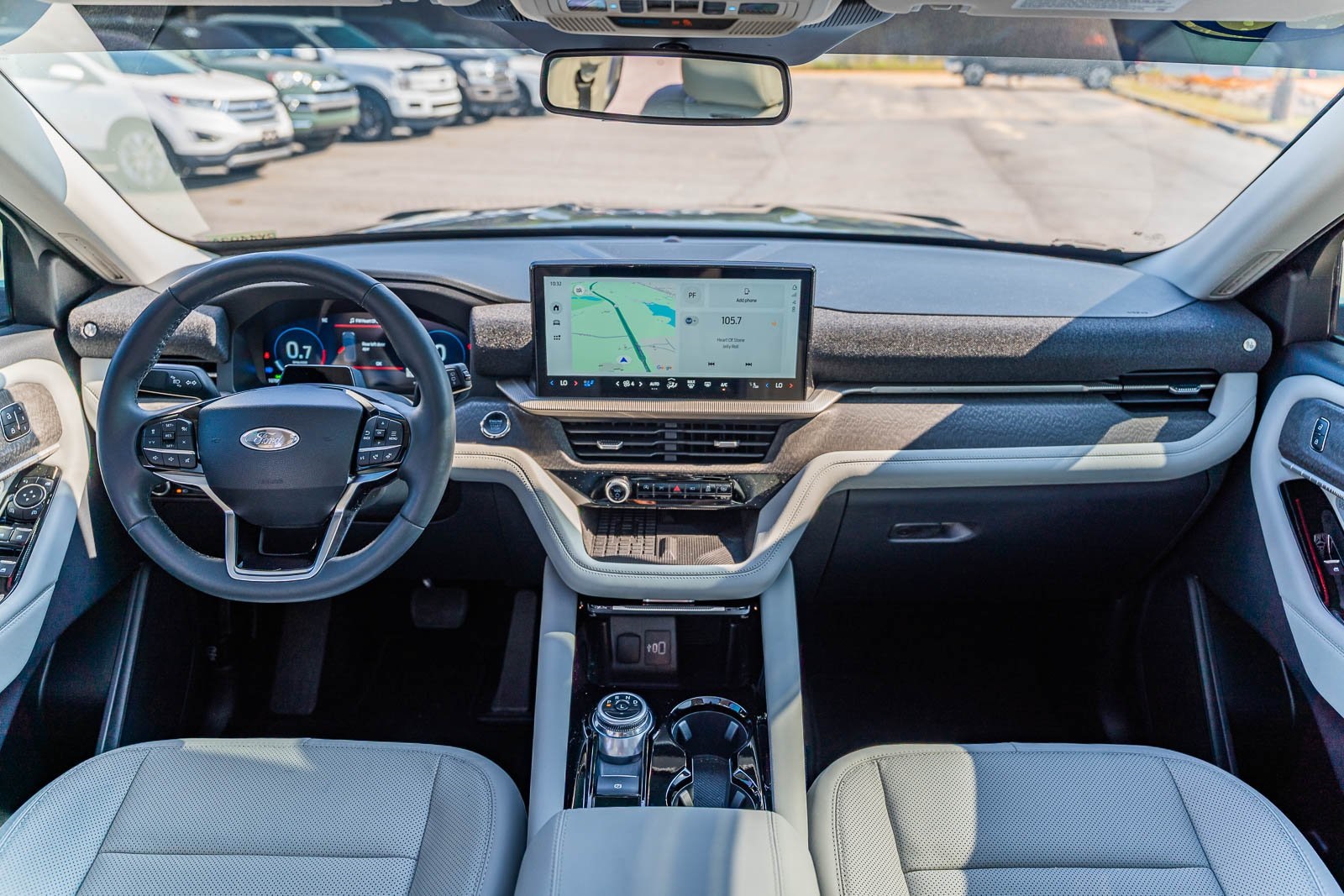 2025 Ford Explorer Platinum photo 22