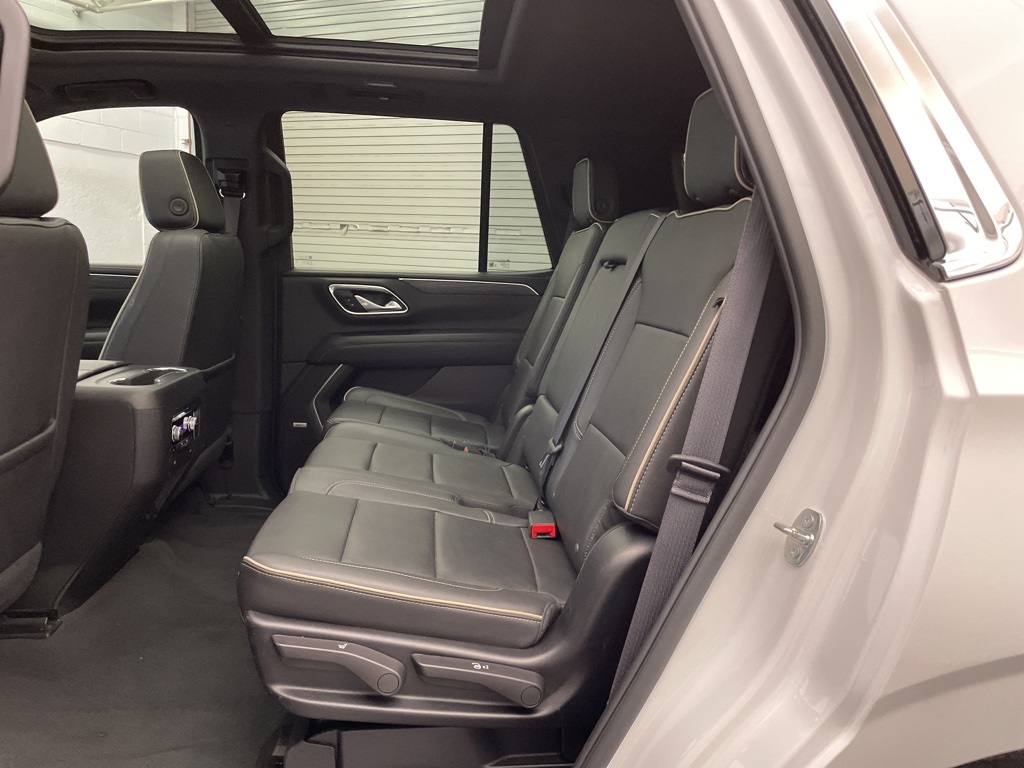 2024 Gmc Yukon SLT photo 18
