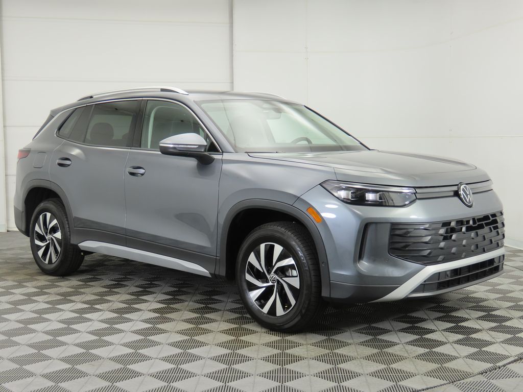 2025 Volkswagen Tiguan S photo 4