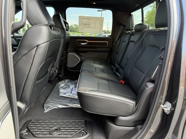 2026 Ram 1500 Laramie photo 16