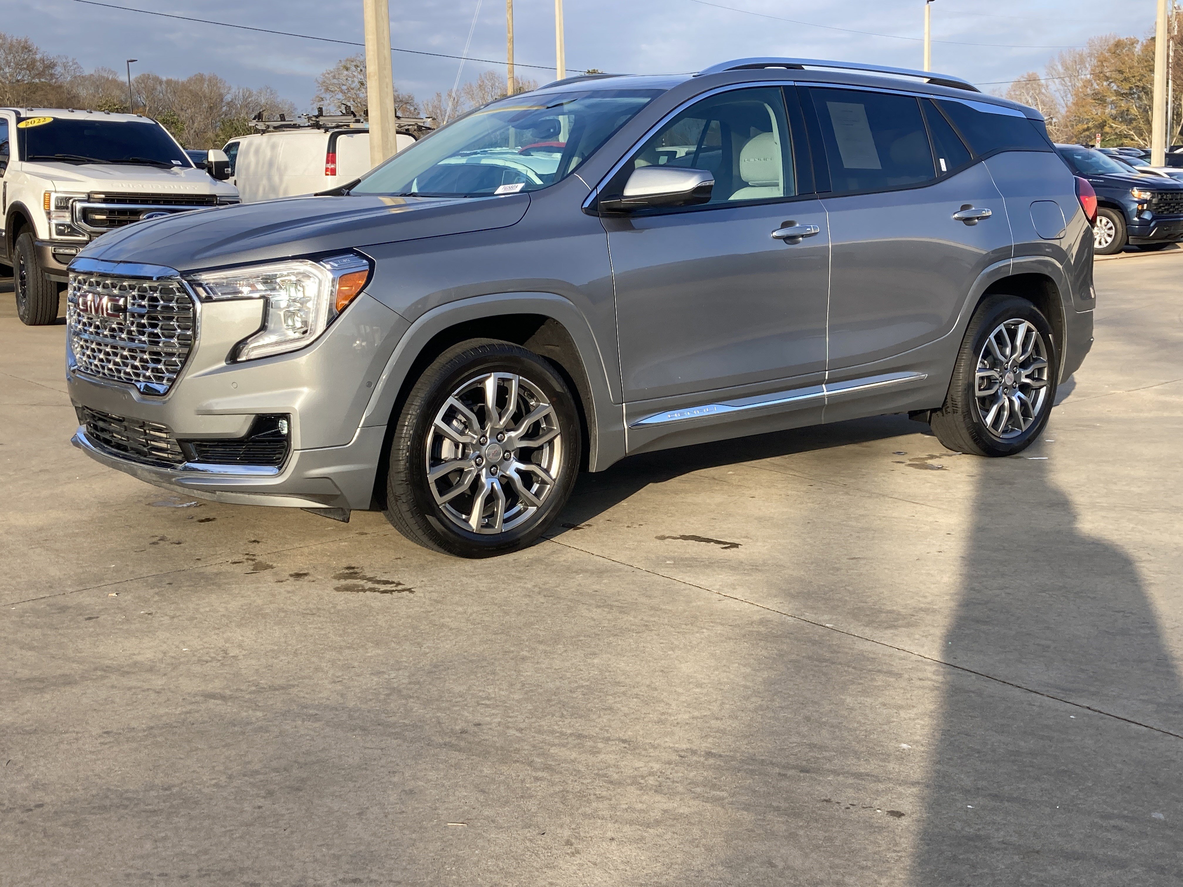 2024 GMC Terrain Denali's photo