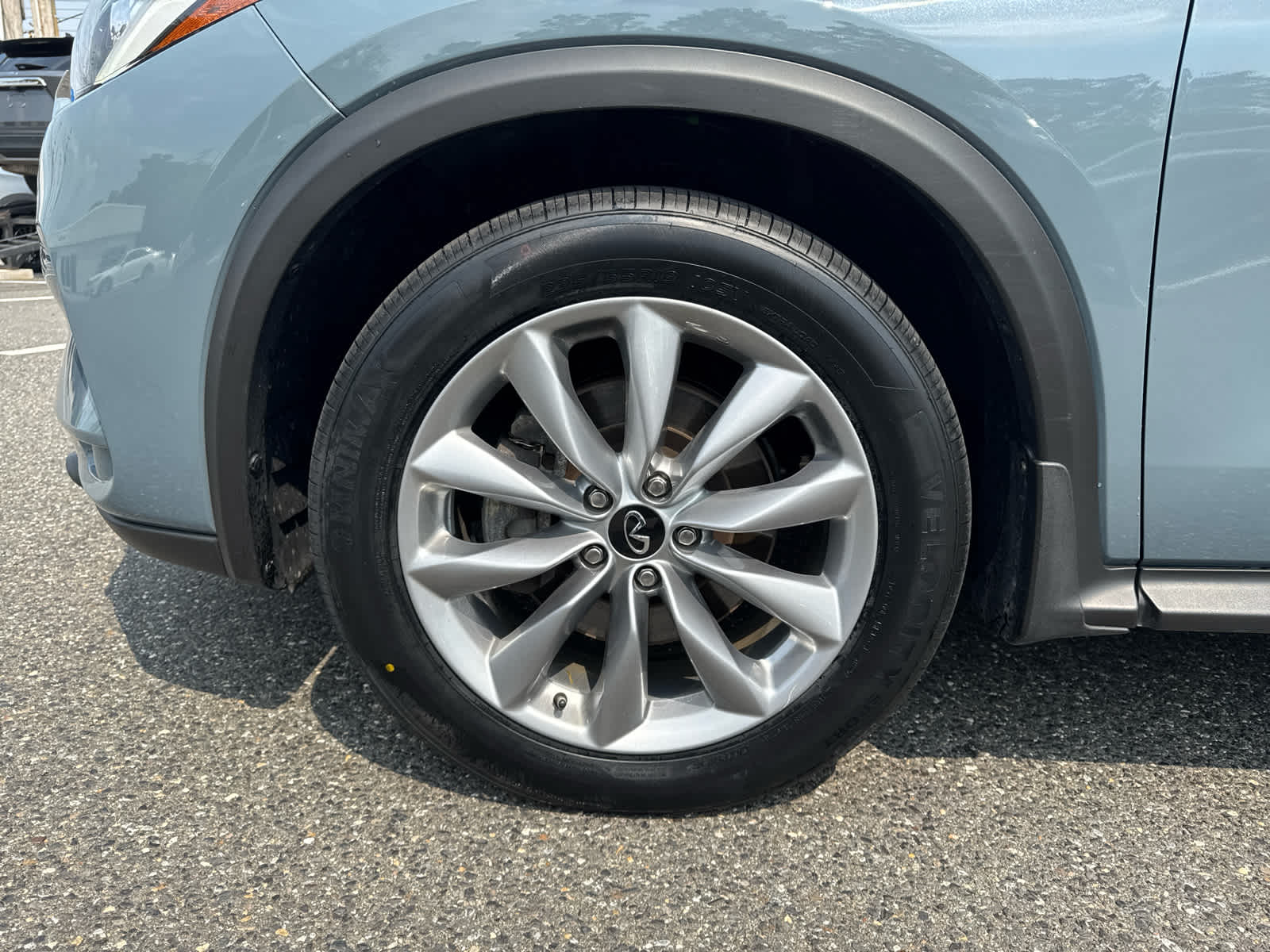 2022 Infiniti QX50 Essential AWD photo 9