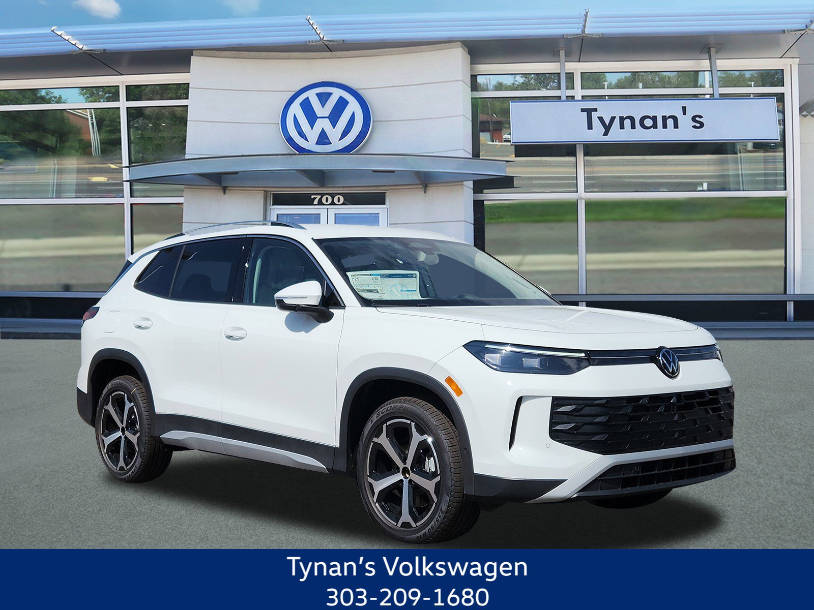 2025 Volkswagen Tiguan SE's photo