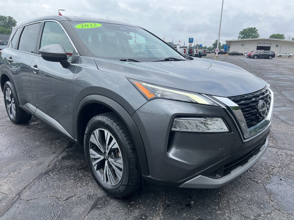 Used 2022 Nissan Rogue SV with VIN 5N1BT3BA3NC721969 for sale in Clinton, MI
