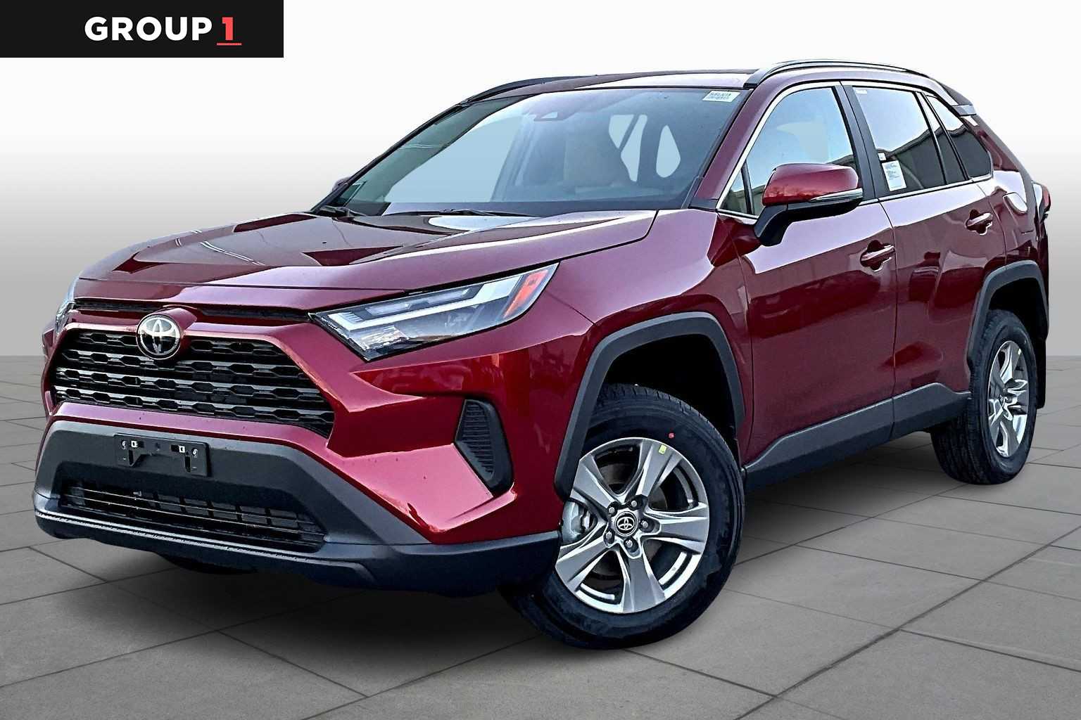 2025 Toyota RAV4 XLE's photo