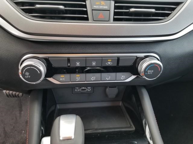 2025 Nissan Altima SR photo 17