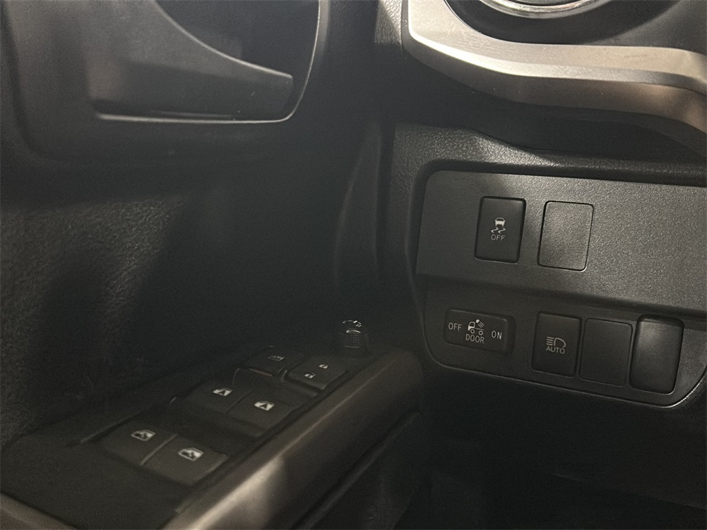 2023 Toyota Tacoma SR5 photo 18