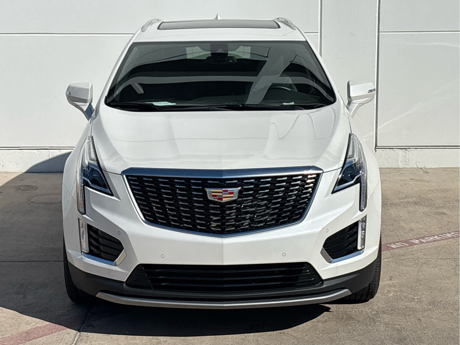 2025 Cadillac XT5 Premium Luxury photo 2