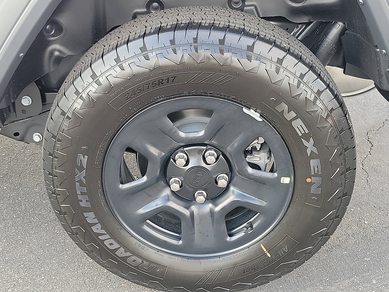 2025 Jeep Wrangler photo 19