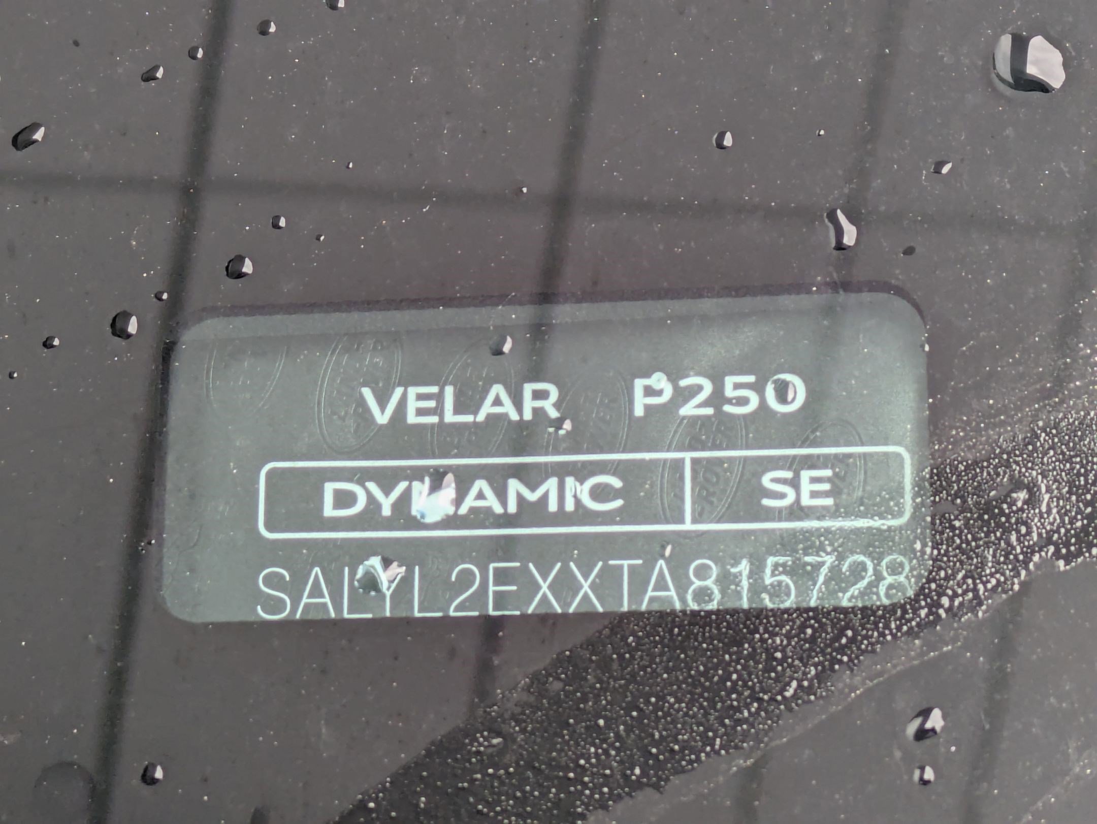2026 Land Rover Range Rover Velar SE photo 18