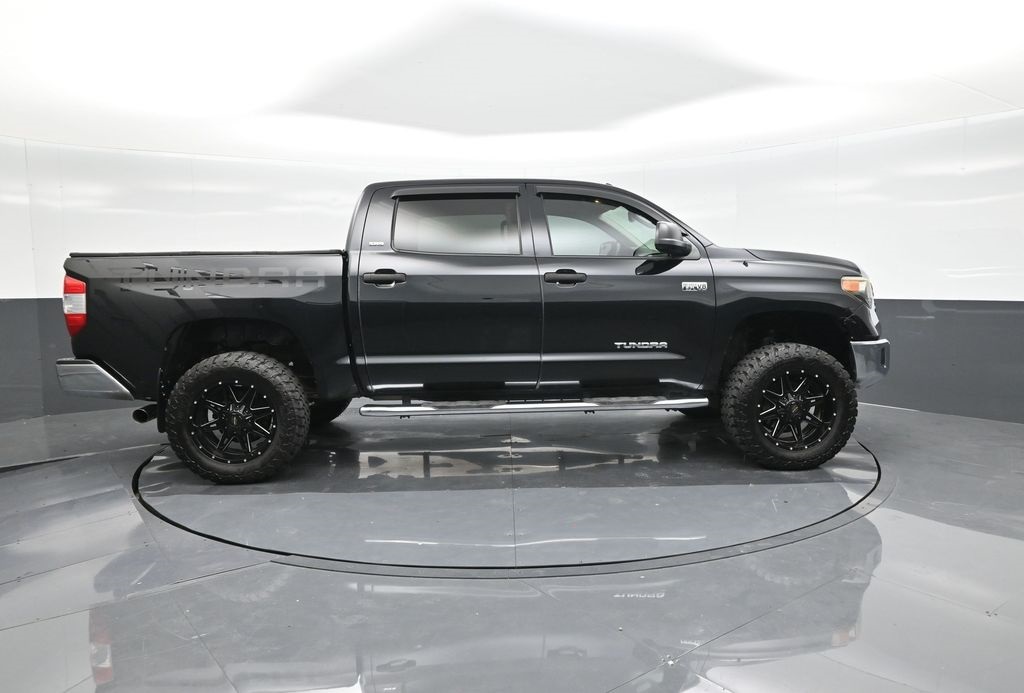 2018 Toyota Tundra SR5 photo 22