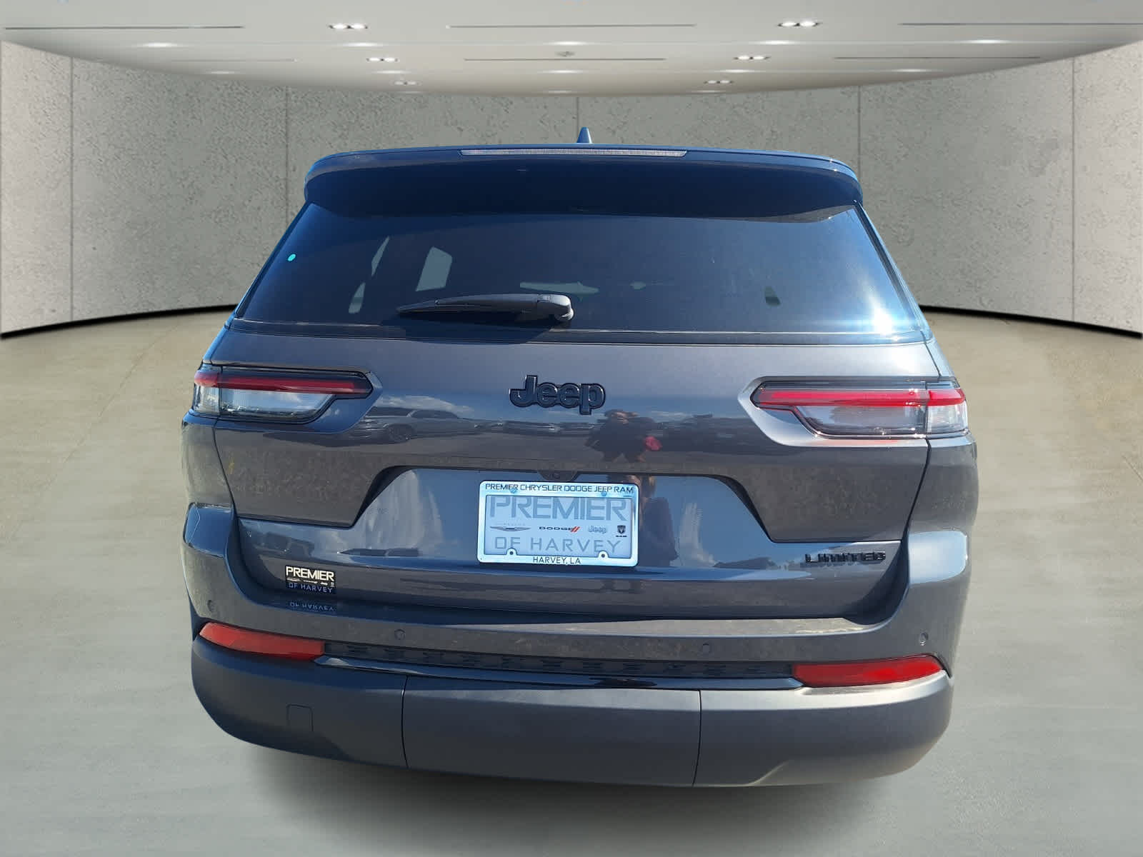 2025 Jeep Grand Cherokee Limited photo 3