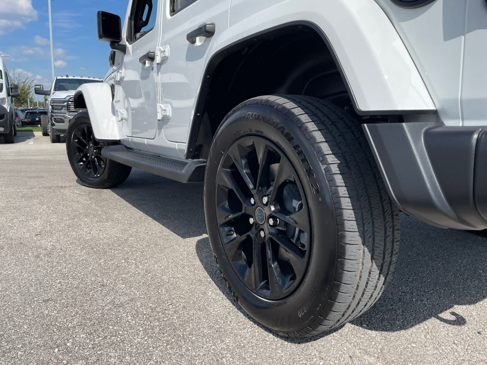 2024 Jeep Wrangler 4xe Sahara photo 5
