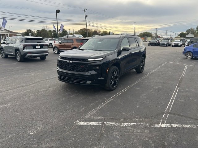 2026 Chevrolet Traverse RS photo 2