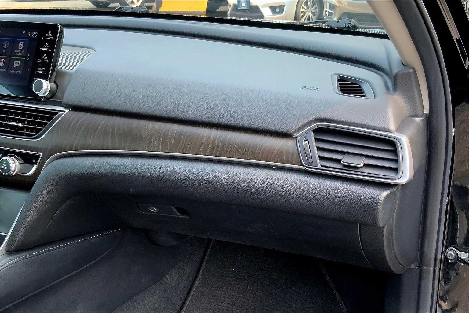 2022 Honda Accord Hybrid EX-L photo 16