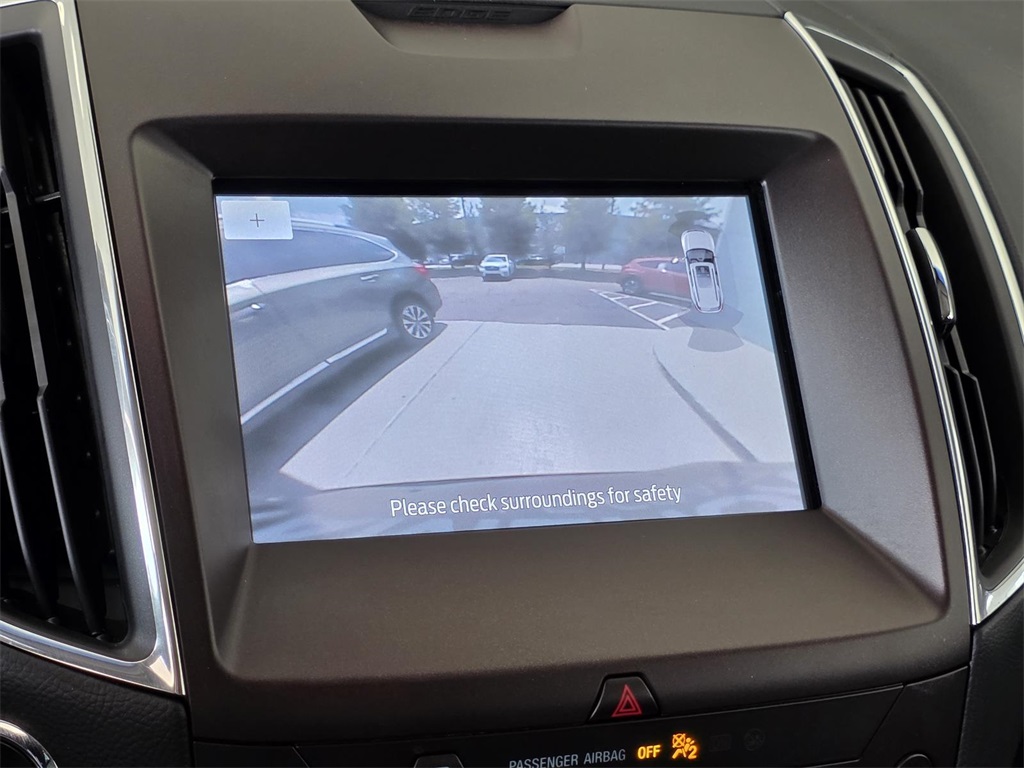 2020 Ford Edge Titanium photo 19